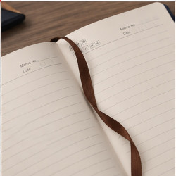 Coffret agenda A5, stylo et clé USB 8 Go